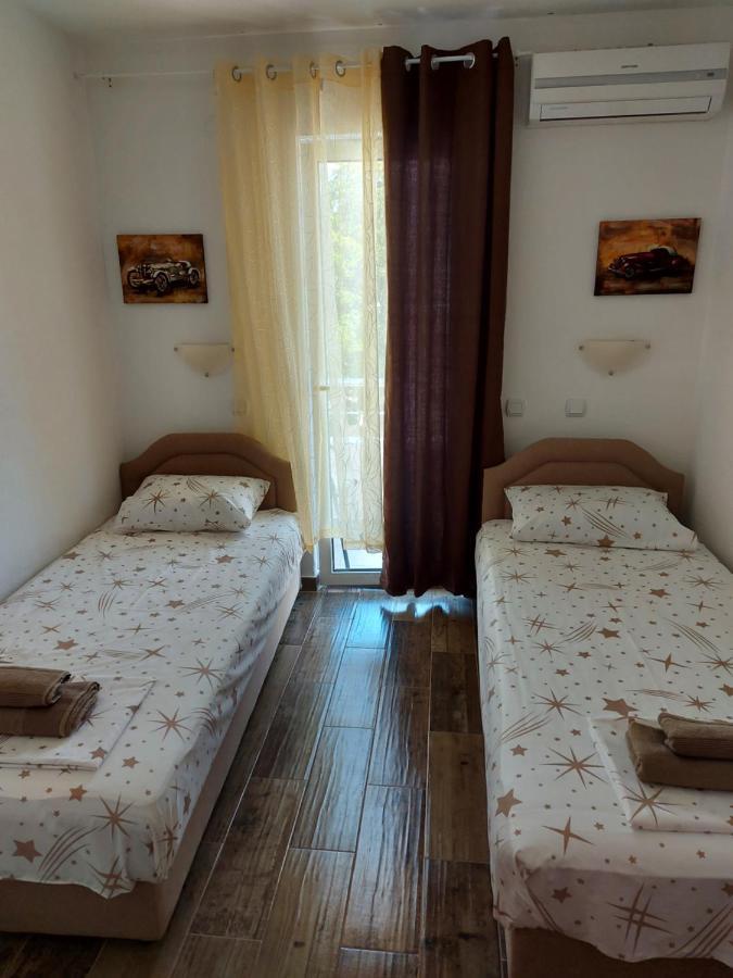 Villa Lyudmila Utjeha Exteriör bild